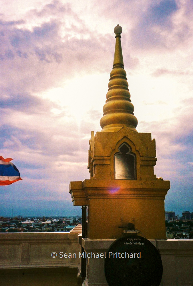 temple thailand sun image