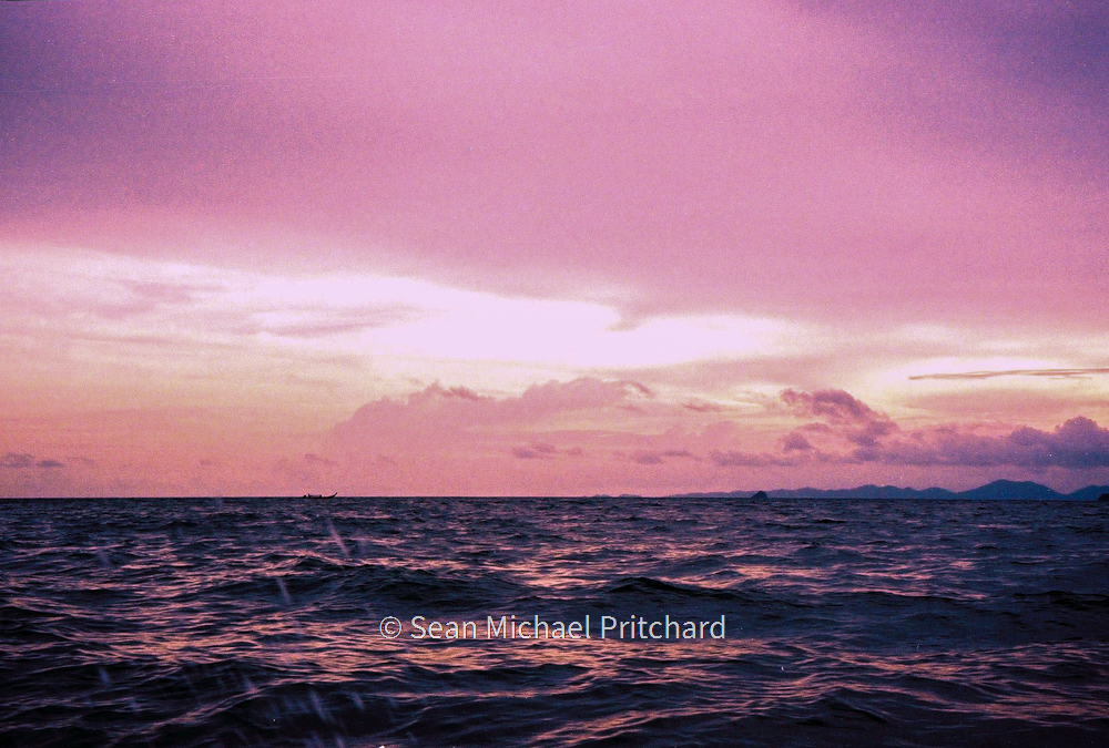 ocean horizon pink horizon